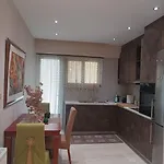 Myrto House Apartment *